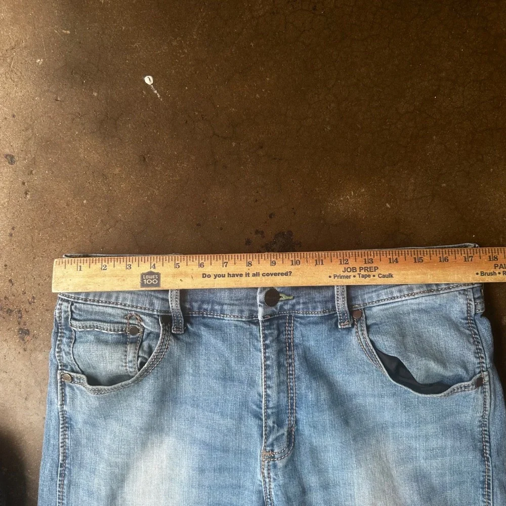 Wrangler Retro Jeans Mens 34x32 Blue Western Slim Straight Light Wash Denim - Picture 3 of 4